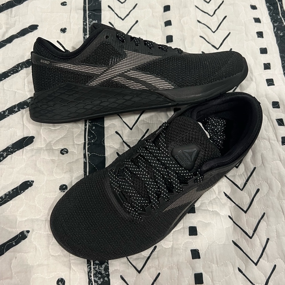 NEW Reebok Nano 9 Sneakers, Black, Women’s Size 8